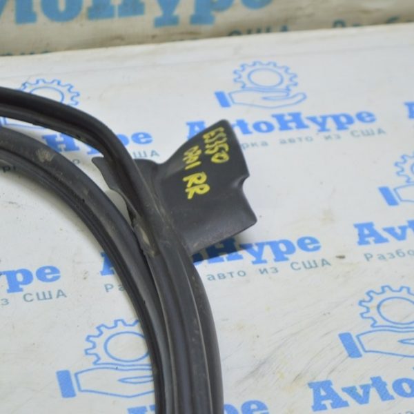 Уплотнитель двери зад прав Lexus ES350 07-12 67871-33090
