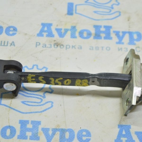 Ограничитель двери зад прав Lexus ES350 07-12 68630-33081
