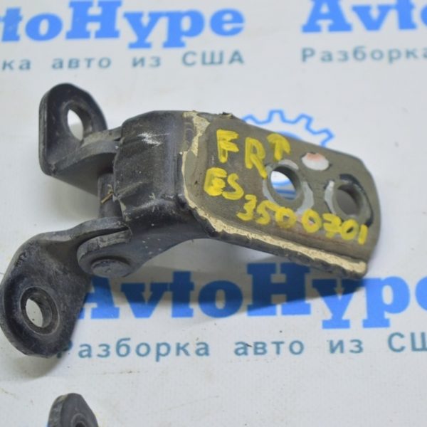 Петля двери верхняя перед прав Lexus ES350 07-12 68710-12151