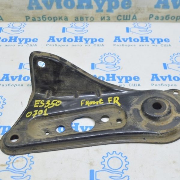 Лопух подрамника передний правый Lexus ES350 07-12 51035-33030