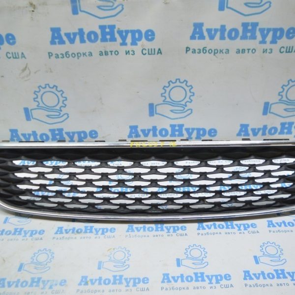 Решетка радиатора Ford Focus mk3 15-18 рест хром (ликвид 3) F1EZ-8200-B