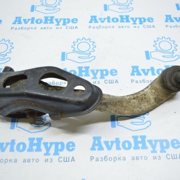 Кронштейн рычага верх перед лев зад Lexus LS460 07-12 rwd 4861750020