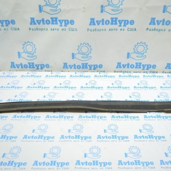 Уплотнитель крыла капот-крыло прав Lexus LS460 LS600h 07-12 53807-50010