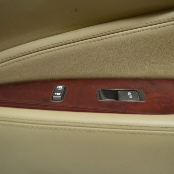 Управление стеклоподъемником перед прав Lexus LS460 LS600h 07-12 84810-50020