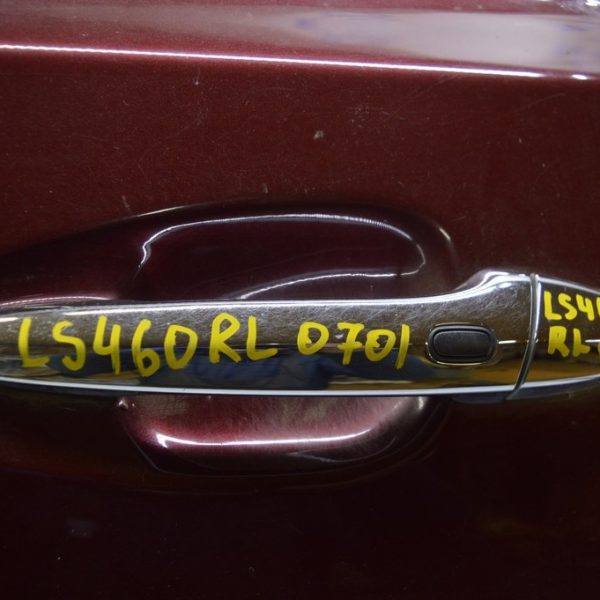 Ручка двери внешняя зад лев Lexus LS460 LS600h 07-12 хром 69220-33060