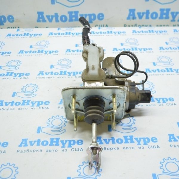 Главный тормозной цилиндр Lexus LS460 LS600h 07-12 138110-10440 47201-50350