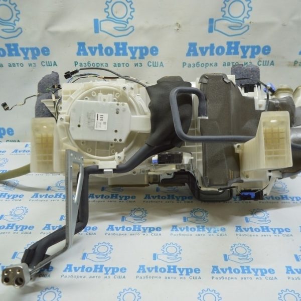 Мотор вентилятор задней печки Lexus LS460 LS600h 07-12 8710350120