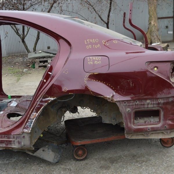 Стекло заднее Lexus LS460 LS600h 07-12 (01) 64810-50924