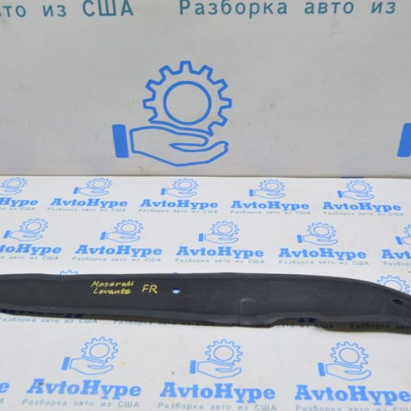 Уплотнитель крыла дверь-крыло правый Maserati Levante 16- Sport (01) реализ Вадим 670032468