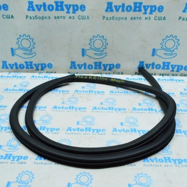 Уплотнитель дверного проема зад прав Lincoln MKZ 13- GP5Z-54253A10-A