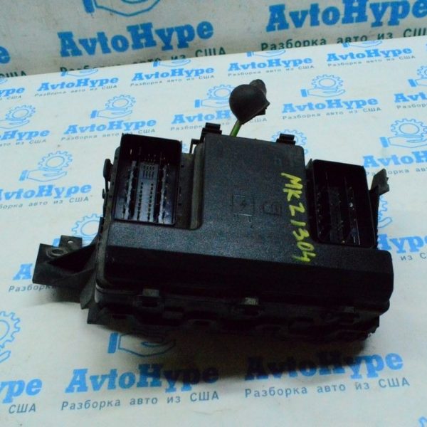 Блок предохранителей подкапотный Lincoln MKZ 13- (04) FG9Z-14A068-AD