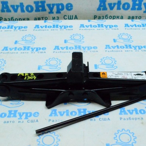 Домкрат Lincoln MKZ 13- тип 1 с ключем (04) DS7Z-17080-A