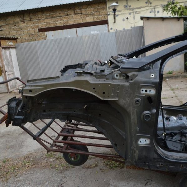 Четверть передняя левая Lincoln MKZ 13- черный цвет UH (04) GG9Z-16055-A