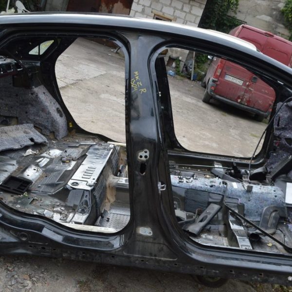 Стойка кузовная центральная правая Lincoln MKZ 13- черный цвет UH (04) DP5Z-54211A10-A