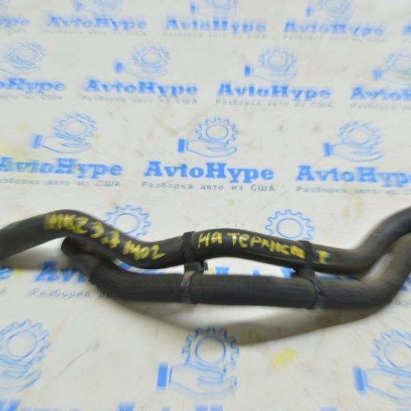 Патрубок охлаждения на термостат двойной Lincoln MKZ 13- 3.7 (01)