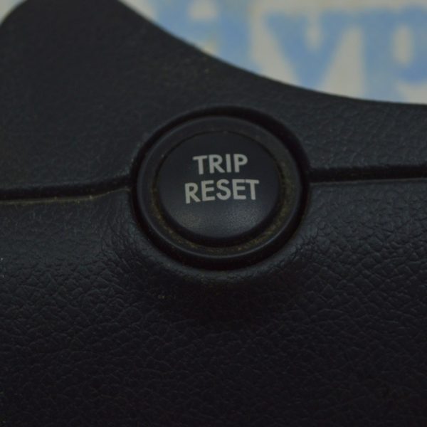 Кнопка TRIP RESET Subaru Outback 15-19 83028AL00A