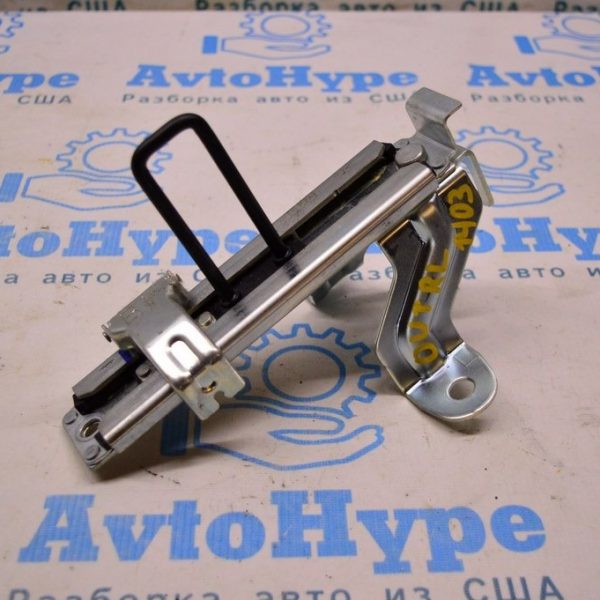 Регулировка ремня безопасности прав Subaru Outback 15-19