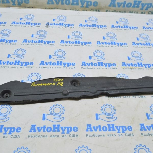 Уплотнитель крыла дверь-крыло прав Porsche Panamera 10-16 9705046420 11E0