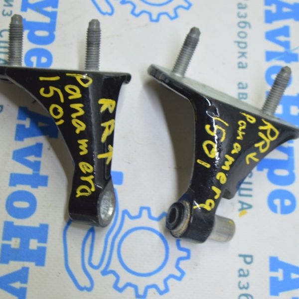 Петля двери нижняя зад прав Porsche Panamera 10-16 на кузове 97053162000