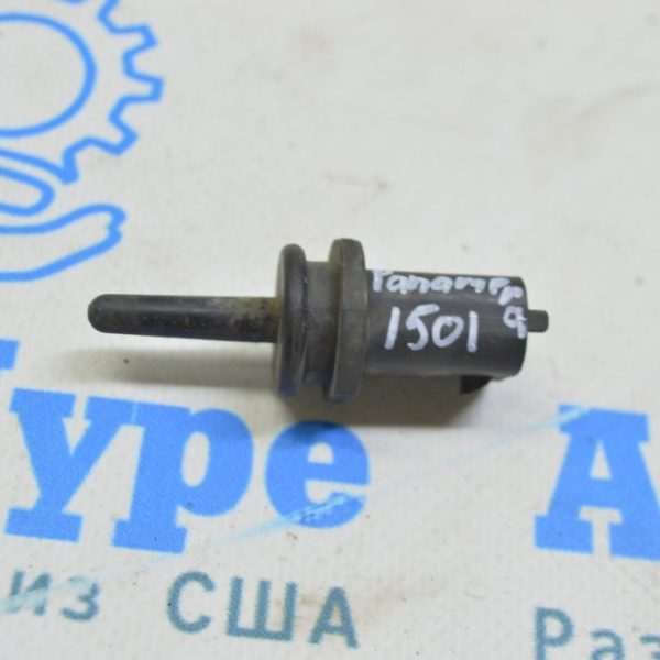 Датчик температуры воздуха на впуске Porsche Panamera 10-16 99760621300