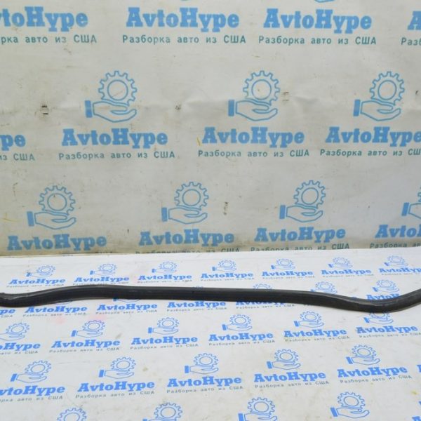 Уплотнитель капота задний Porsche Panamera 10-16 97051161200