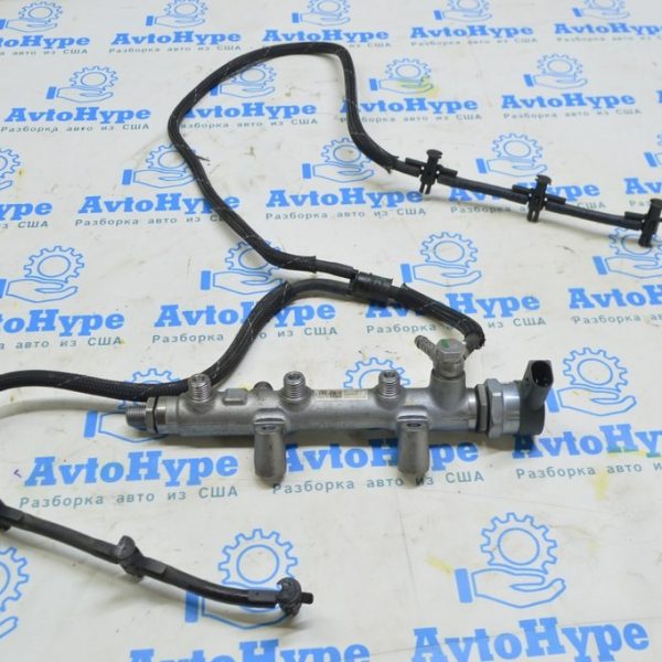 Топливная рейка правая Porsche Panamera 10-16 3.0d с датчиком 059130090CN 95811011631