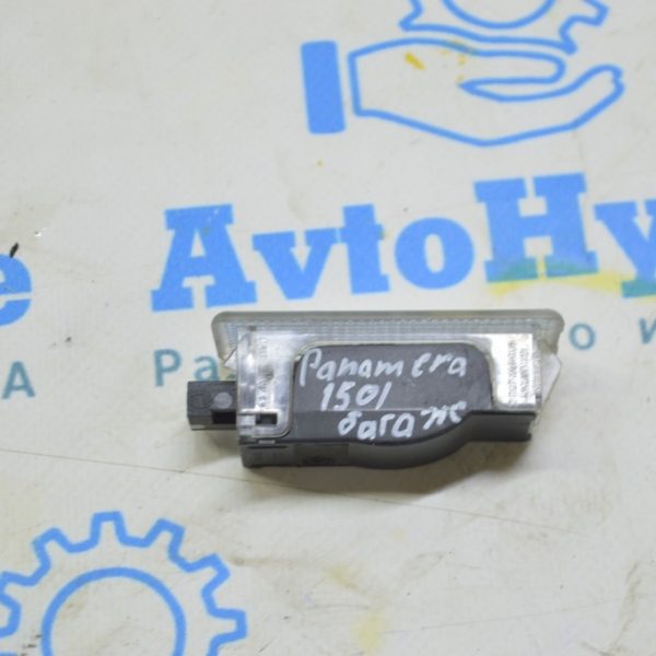 Плафон освещения багажника Porsche Panamera 10-16 97063202000