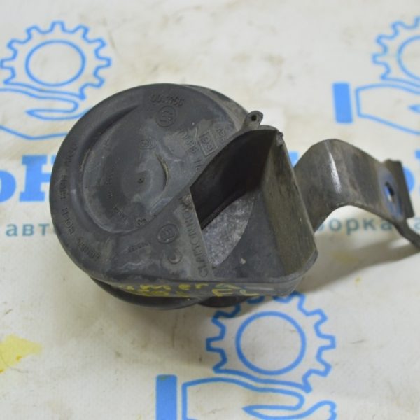 Сигнал high Porsche Panamera 14-16 с кронштейном 97063502702