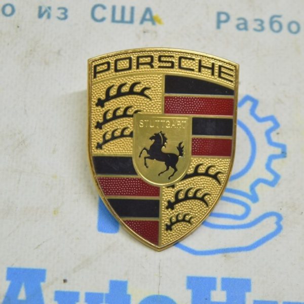 Эмблема капота Porsche Panamera 10-16 9P1-853-601