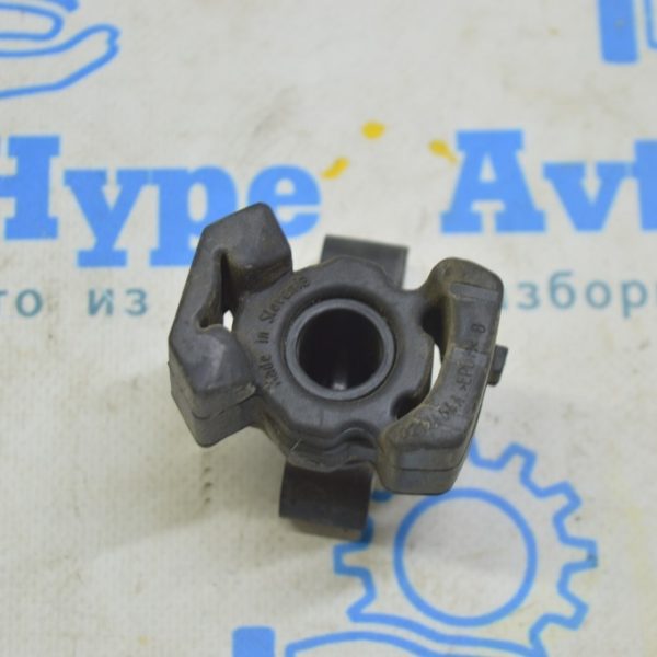 Кронштейн радиатора нижний правый Porsche Panamera 10-16 резина 958121275