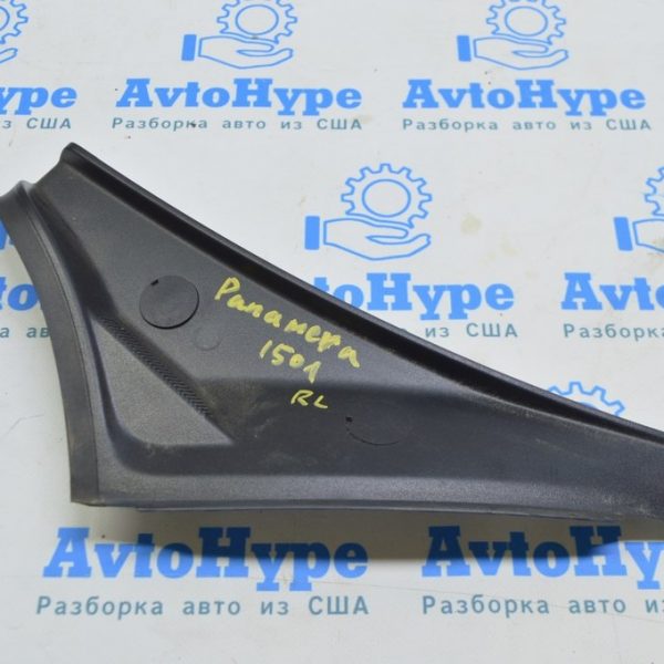 Накладка двери багажника левая Porsche Panamera 14-16 970-512-881-06