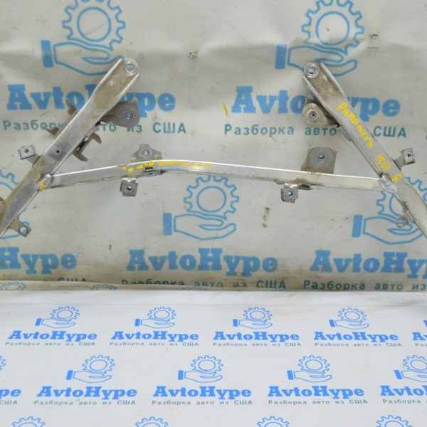 Распорка передних стаканов Porsche Panamera 10-16 (01) замята 970-504-233-11