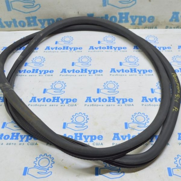 Уплотнитель дверного проема перед лев Porsche Panamera 10-16 97053726501