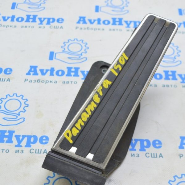 Педаль газа Porsche Panamera 10-16 97042302101