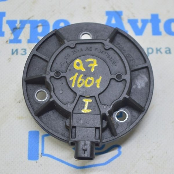 Клапан фазорегулятора Audi Q7 16-18 2.0T 06l109259a