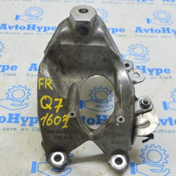 Кронштейн подушки двигателя правый Audi Q7 16- 2.0T 4M0199308AA