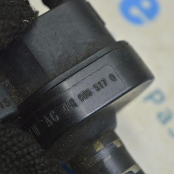 Клапан продувки топливных паров Audi Q7 16- с трубкой 06H906517Q