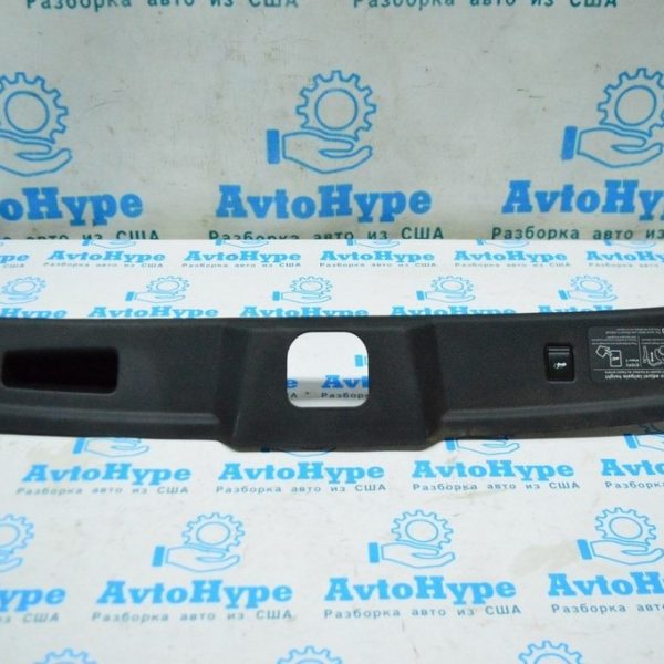 Накладка двери багажника нижняя Infiniti QX50 19- под кнопку, черная 90905-5NA0A