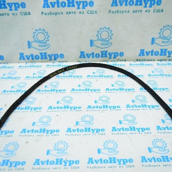 Уплотнитель капота на капоте Infiniti QX50 19- большой 65810-5NA0A