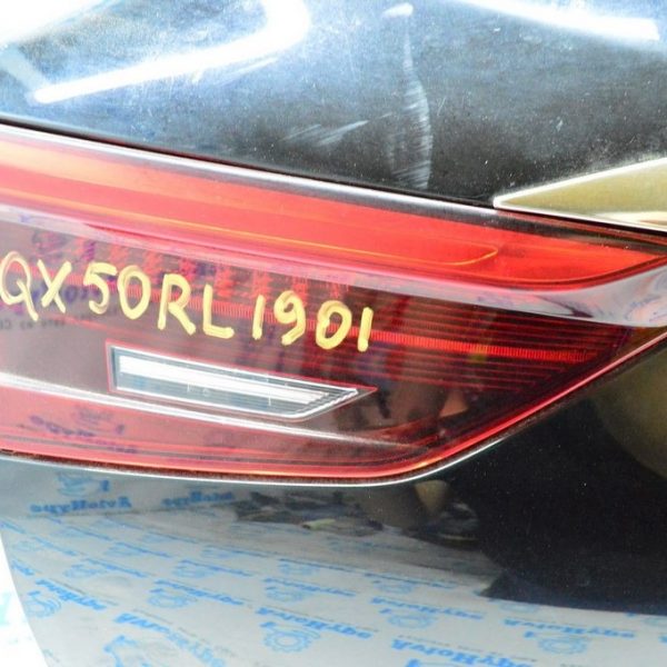 Фонарь внутренний (крышка багажника) левый Infiniti QX50 19- (01) 265505NA0A