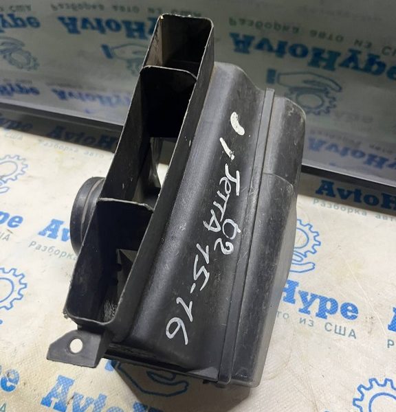 Воздухоприемник в сборе 3 части VW Jetta 11-15 USA 2.0 (02) сломано крепление 1K08059629B9