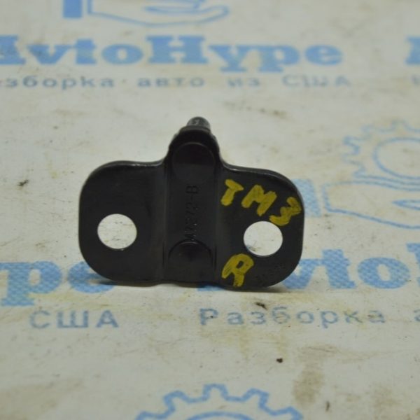 Скоба замка крышки багажника Tesla Model 3 18- 1092309-00-B
