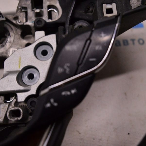 Кнопки управления (на руле) прав низ Lincoln MKZ 13- DP5Z-9C888-EB