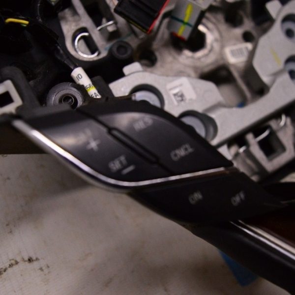 Кнопки управления (на руле) лев низ Lincoln MKZ 13- DP5Z-9C888-DA