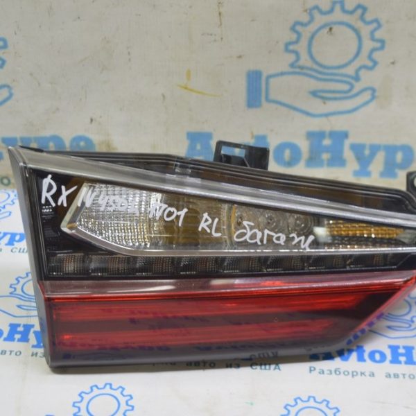 Фонарь внутренний дверь багажника левый Lexus RX350 RX450h 16-22 81590-0E090