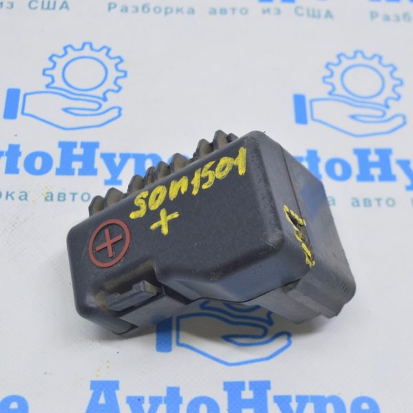 Клемма плюсовая АКБ Hyundai Sonata 11-15 без проводки деф 91970-3q211