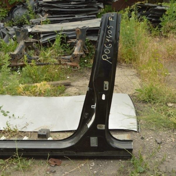 Стойка кузовная центральная левая Nissan Rogue 14- (05) черн,обрезана спереди длиный порог 76033-4BA0A