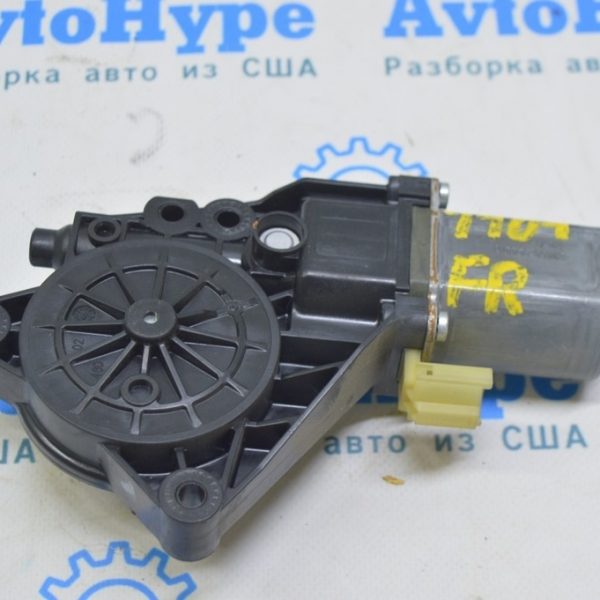 Стеклоподъемник мотор передний правый Hyundai Sonata 11-15 824603S001