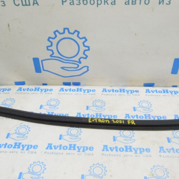 Уплотнитель стекла внутренний перед прав Audi E-Tron (Q8) GEN 18- 4KE837480A