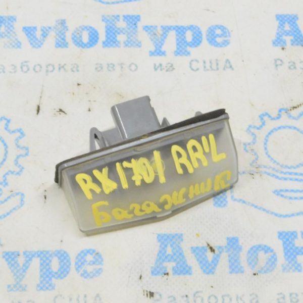 Подсветка номера двери багажника левая Lexus RX350 RX450h 16-22 8127076010